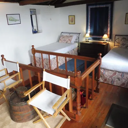 בית נופש Casa Da Adega Prainha (Sao Roque do Pico)