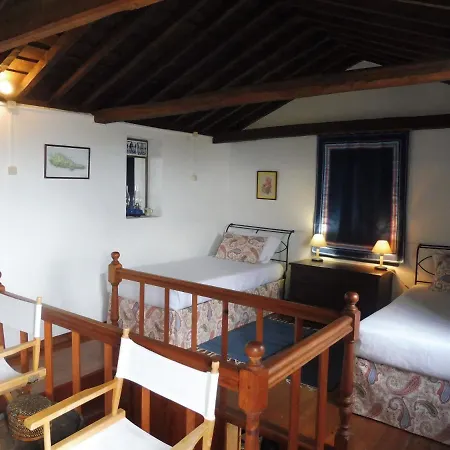 Casa Da Adega Prainha (Sao Roque do Pico)